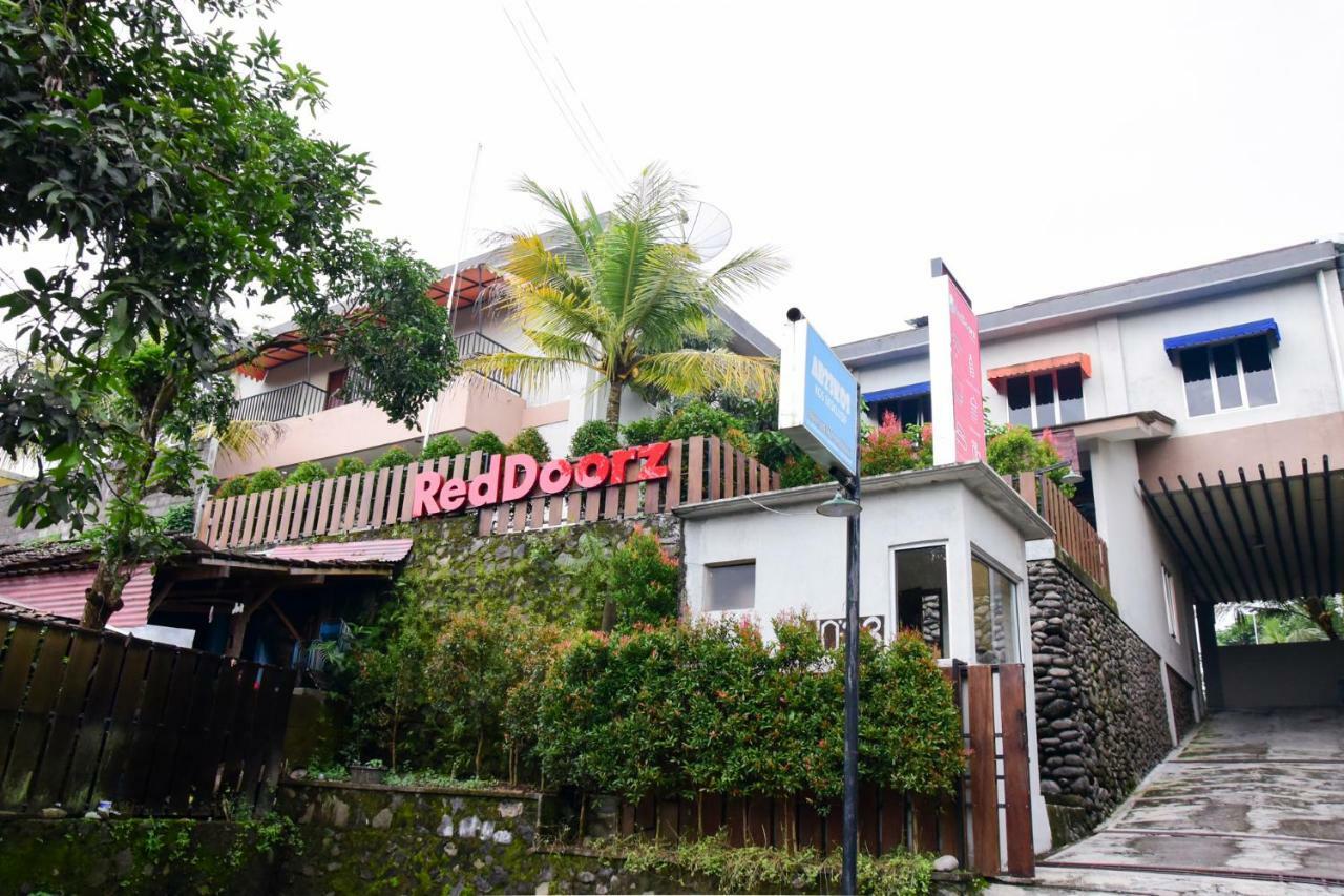 Reddoorz Near Taman Pelangi Jogja Hotel Yogyakarta Bagian luar foto